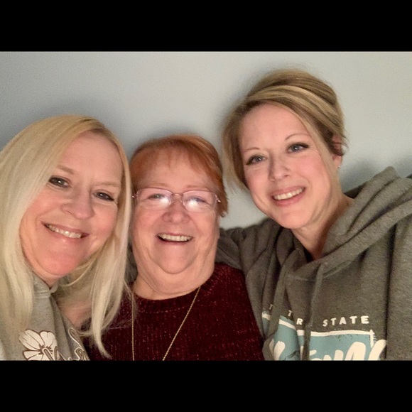 Meet your Posher, Claudette - Picture 4 of 5